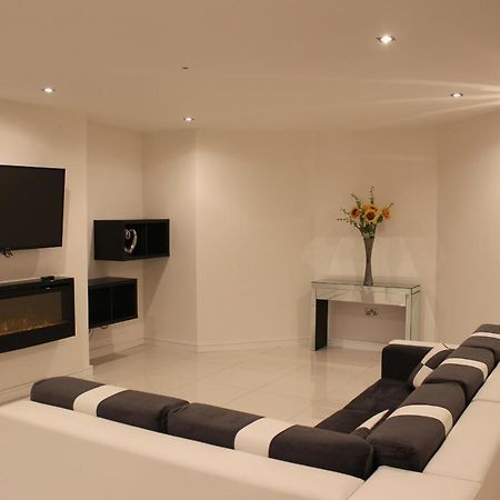 Blossom Lane Apartment Woodford  Екстер'єр фото